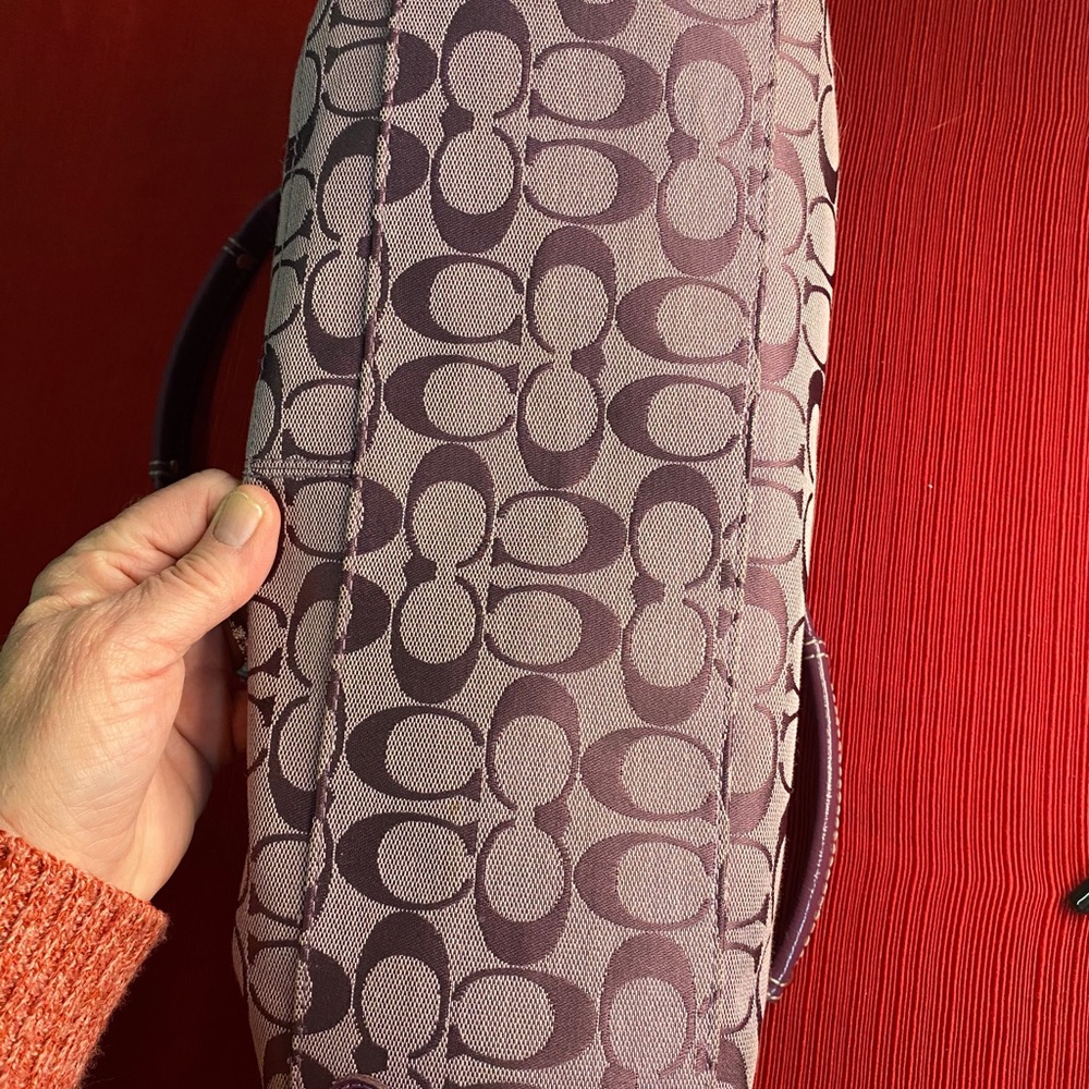 Coach Bag - Picture 3 of 8